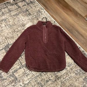 Never worn fleece pull over maroon/Burgundy